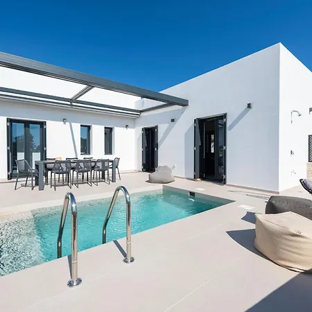 Villa Veta With Private Swimming Pool Angairiá